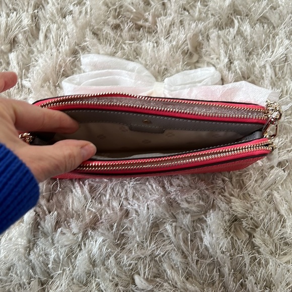 NWT Kate Spade Wallet on Chain - Picture 5 of 6